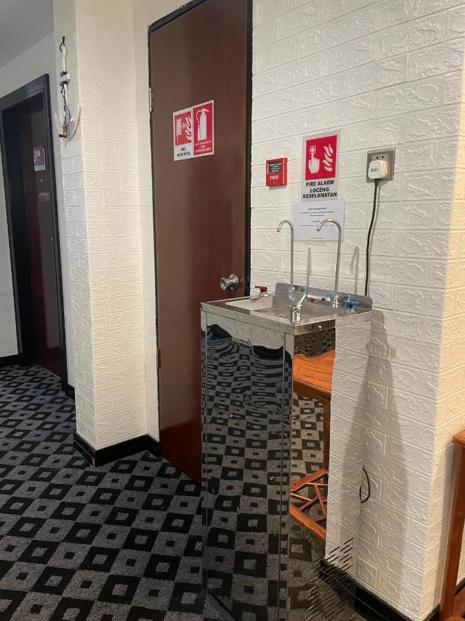 New World Express Motel بينتولو المظهر الخارجي الصورة